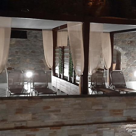 Alisachni Apartment Kini Екстериор снимка