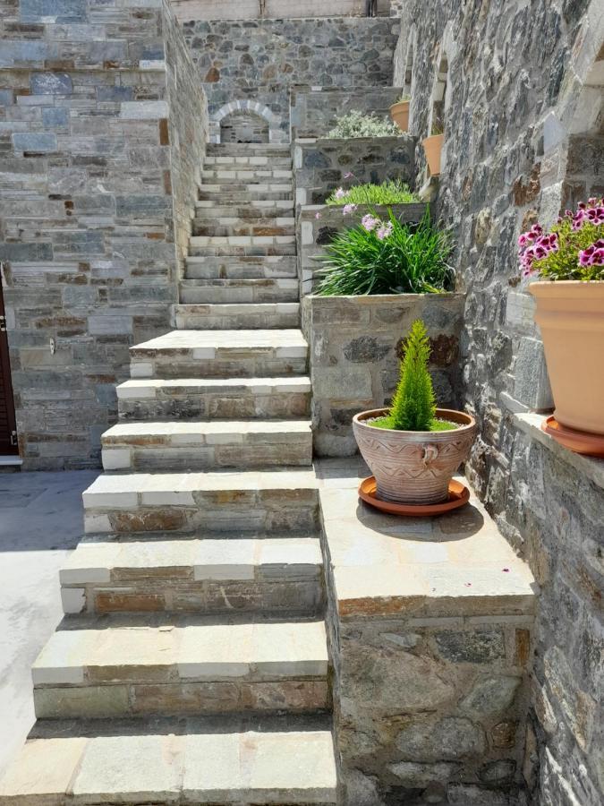 Alisachni Apartment Kini Екстериор снимка