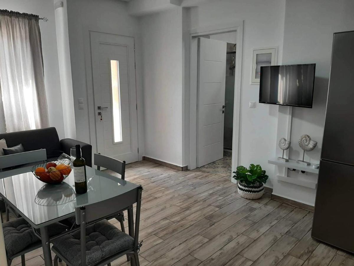 Alisachni Apartment Kini Екстериор снимка