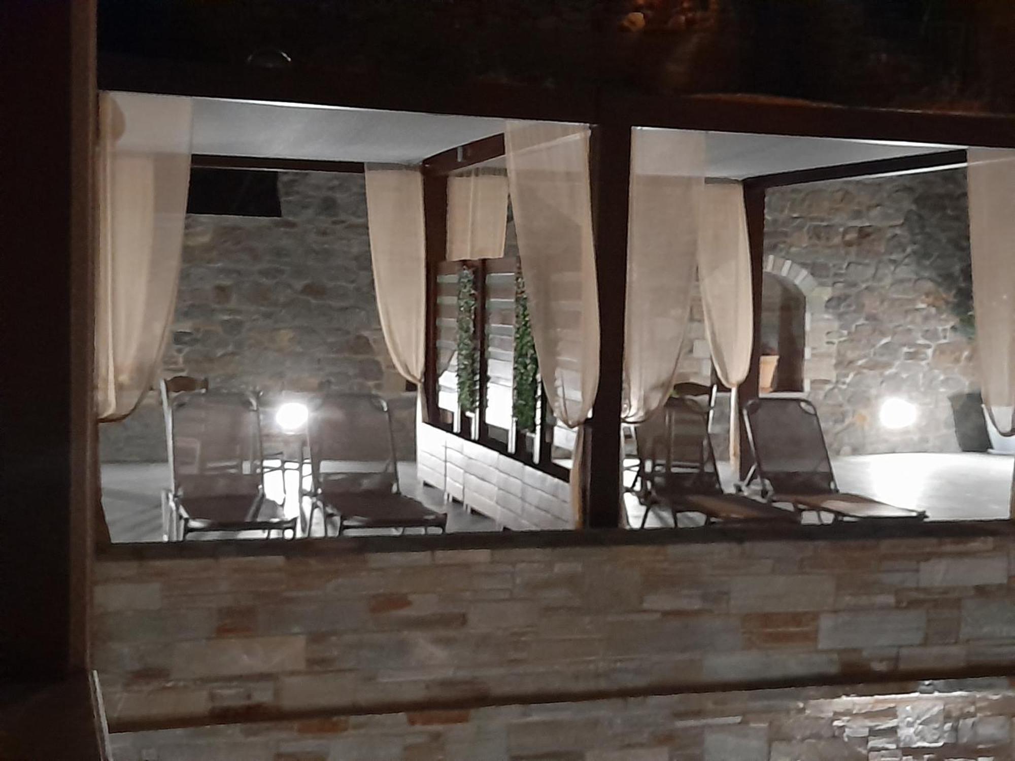 Alisachni Apartment Kini Екстериор снимка